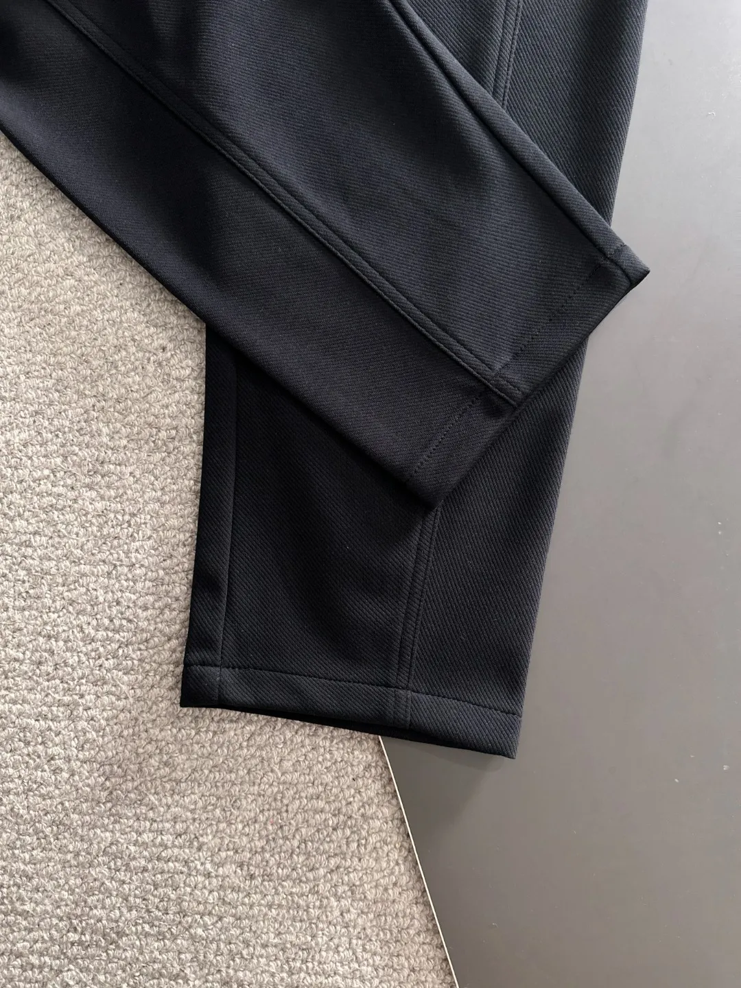 Next day shipping P360 Stone Island 2025 new autumn elastic band casual pants, thick counter-customized fabrics, high breathability and comfort, impeccable details, brand element design concept, reflecting high quality. It feels delicate and soft! It presents a casual cut and the upper body shape is great! Size: M-4XL
